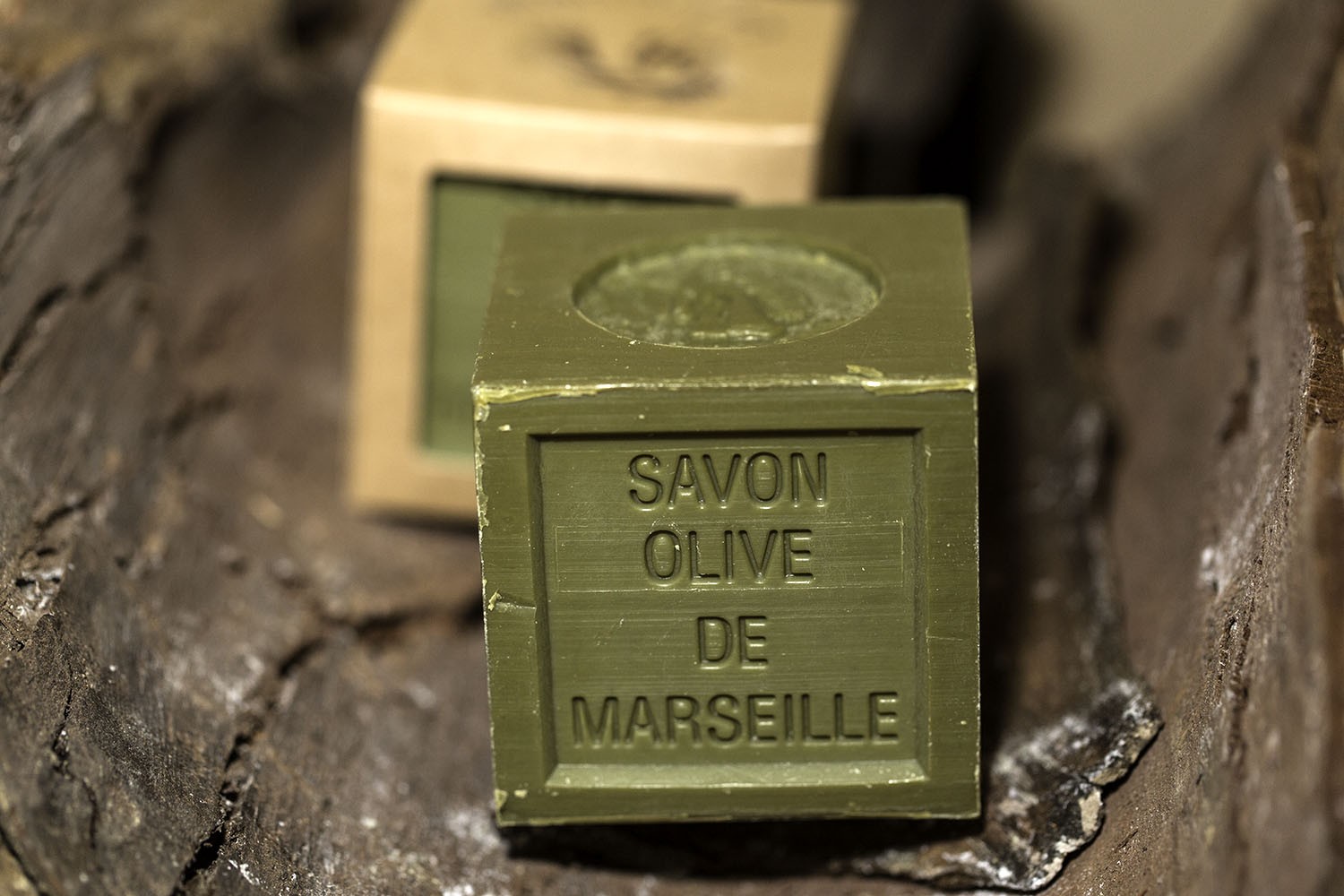 Savon De Marseille Cube Traditionnel à L'huile D'olive Et Lavande - Bleu Jaune, France